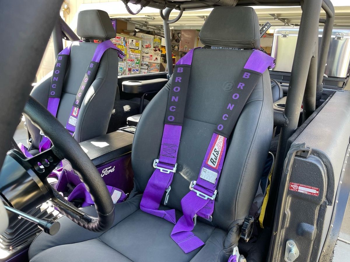 TTHT 2 Pcs Fit for Seat Belt Covers Shoulder Pads,Black Carbon Fiber Embroidered Leather Seat Safety Belt Covers Shoulder Pads for All Car 